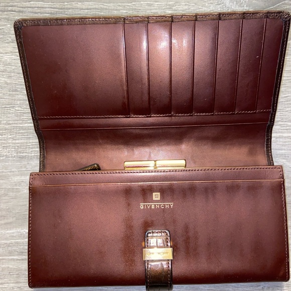 Givenchy Wallet - Picture 3 of 4
